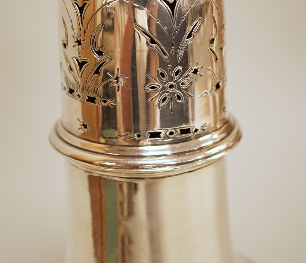An Edwardian silver baluster sugar caster, by Marples & Co, Birmingham, 1906, 19.8cm, 8oz.
